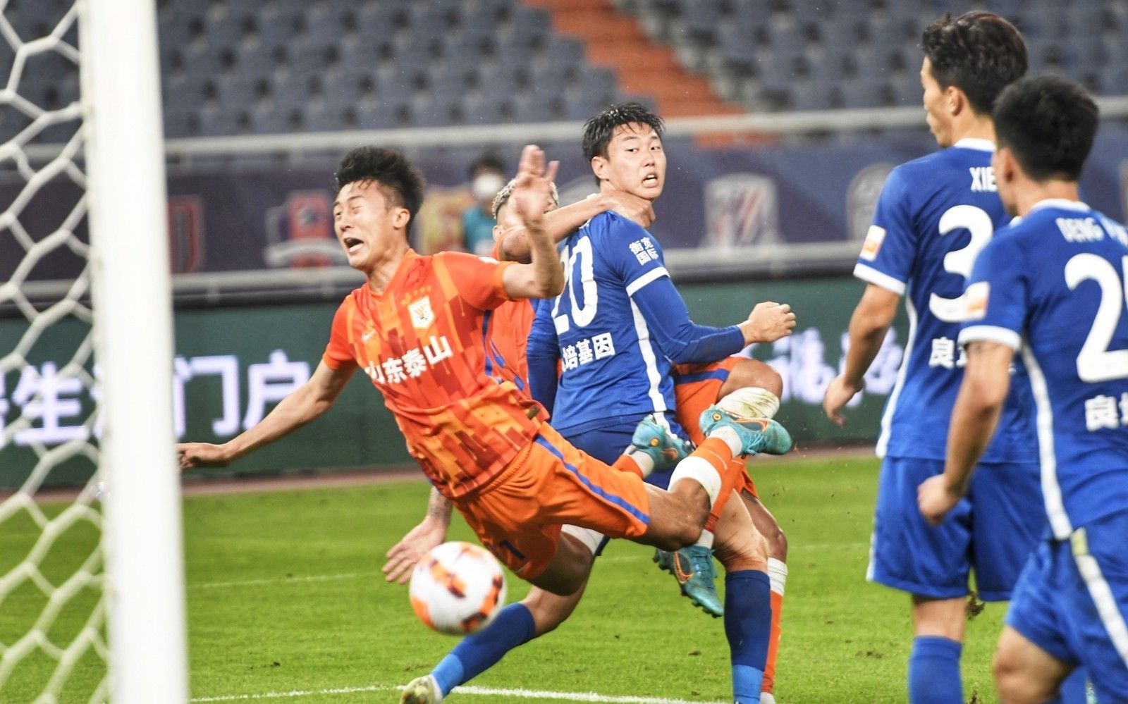 杨瀚森转正迎重大突破，雄鹿寻求交易罗威+格兰特，开拓者迎巨变（杨瀚森转正迎里程碑突破，雄鹿谋划打包罗威与格兰特，开拓者或将大变天）