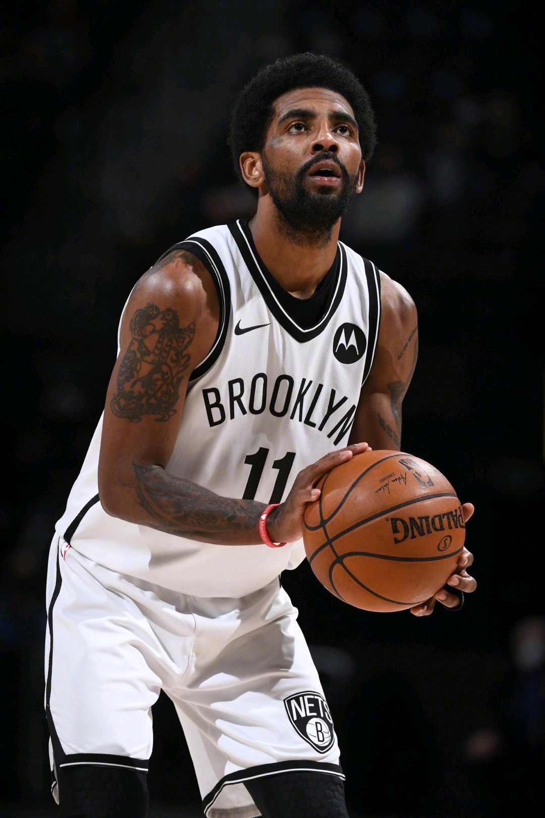 灰熊伤病报告：莫兰特&克拉克等8人将缺席与雷霆一战（灰熊伤病名单：莫兰特、克拉克等八人缺阵对雷霆之战）