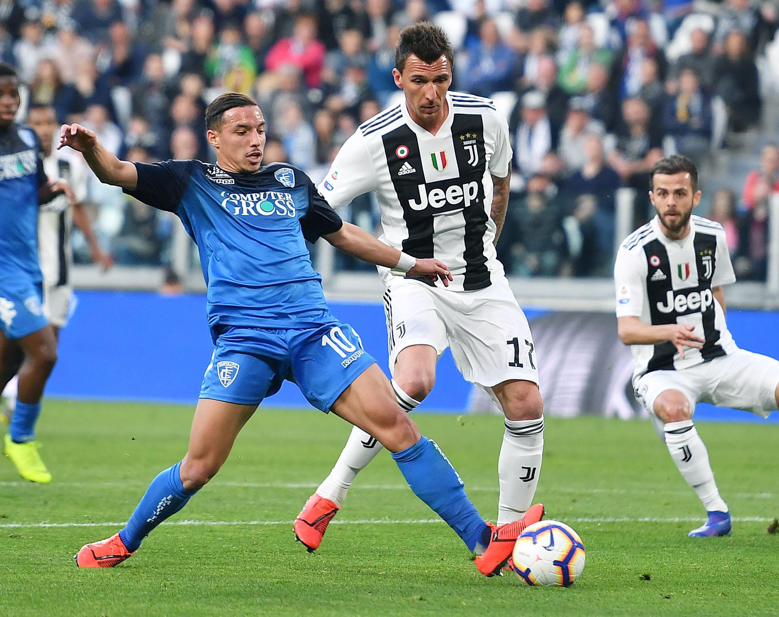 矛盾缓和！萨拉赫将回归阵容，和斯洛特的谈话卓有成效（关系破冰！萨拉赫重返阵容，与斯洛特沟通成效显著）