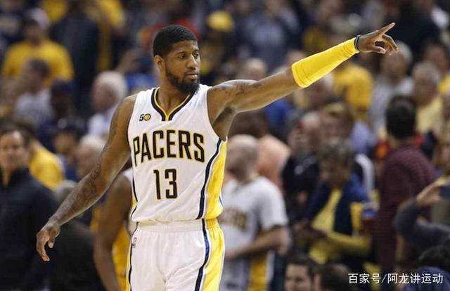 鲍威尔：连败期间球员们好多次没按教练战术来，临场瞎打（鲍威尔：连败时队员屡次不执行战术，临场各自为战）