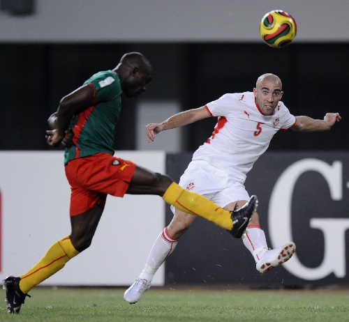 中距离投篮精准，得分效率高（中投稳定命中，得分效率出众）