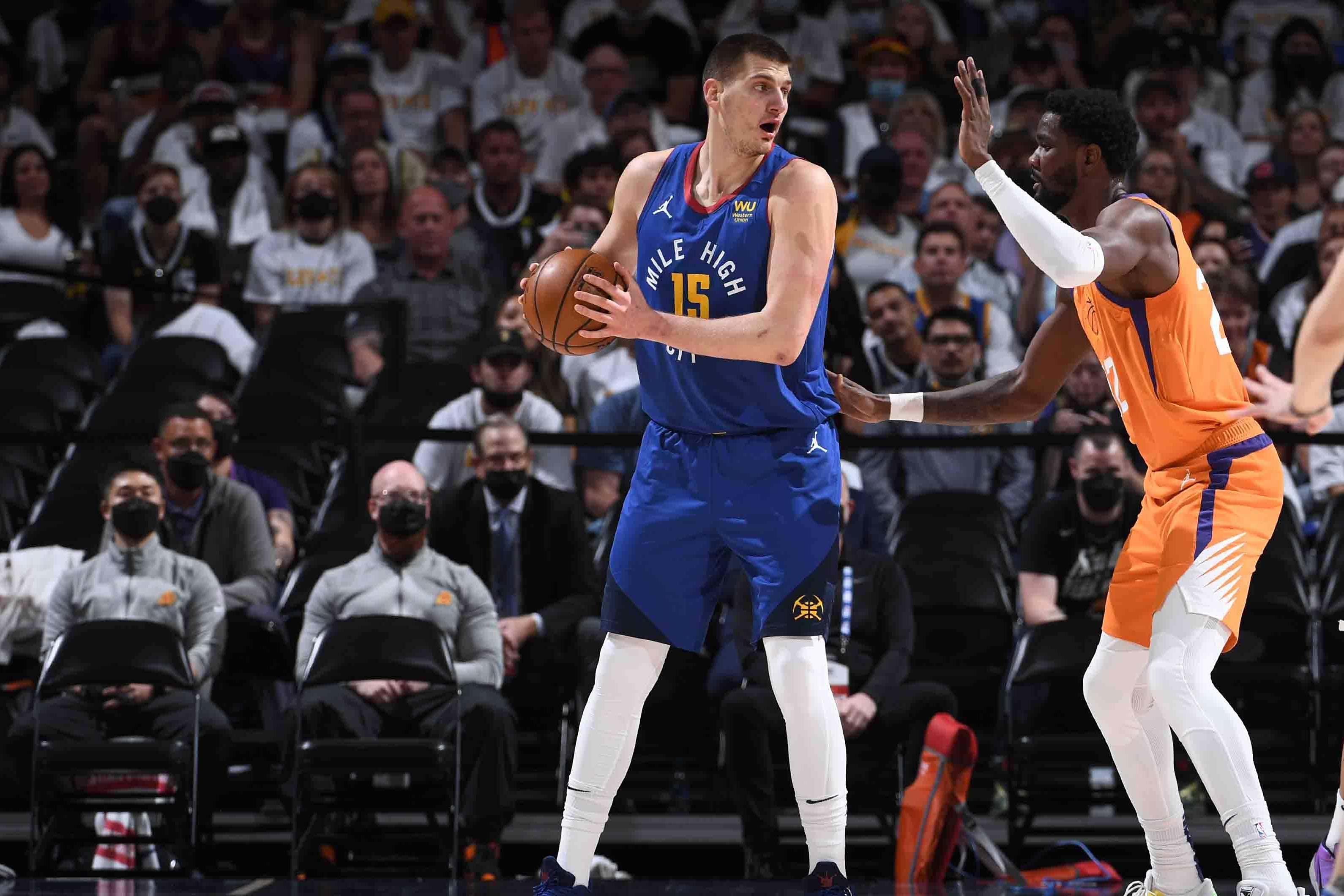 埃贝尔谈马丁内利进球：若诺伊尔留在门线上可能还有机会扑救（埃贝尔评马丁内利破门：诺伊尔若守在门线上或仍有机会扑出）