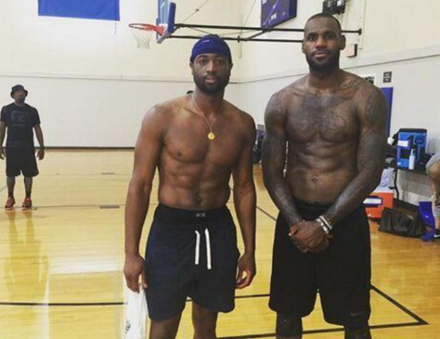 武汉女足1-1纳萨夫女足，唐涵造乌龙，马君失点，奥乌苏失空门（武汉女足1-1战平纳萨夫：唐涵逼乌龙，马君失点，奥乌苏空门偏出）