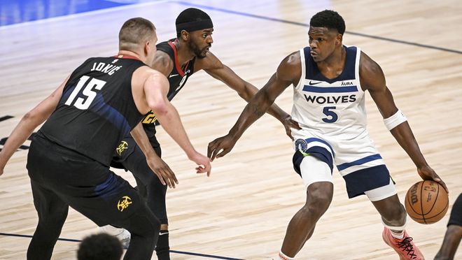 萨索洛客场3-0亚特兰大，贝拉尔迪2球1助当选全场最佳球员（萨索洛客场三球零封亚特兰大，贝拉尔迪2射1传荣膺全场最佳）