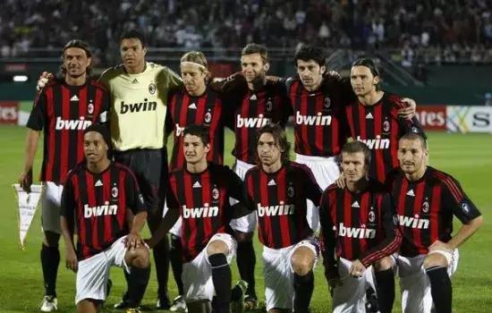 北控球员压哨进攻，制造乌龙（北控球员末秒强攻，逼出对方乌龙）