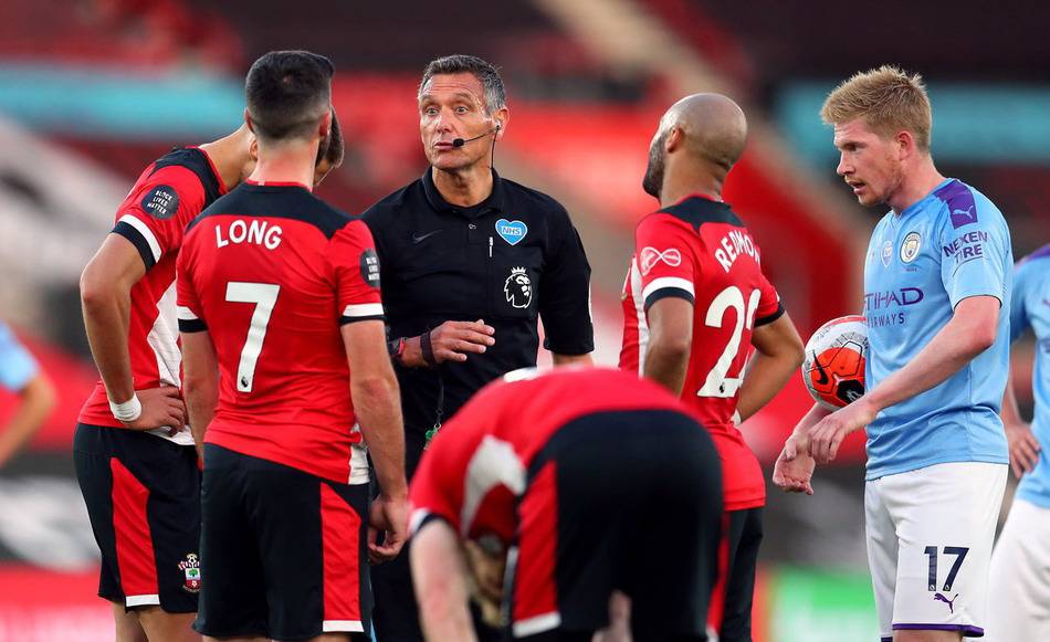 利物浦“红箭三侠”再度合体光芒四射（利物浦红箭三侠重聚 火力全开）