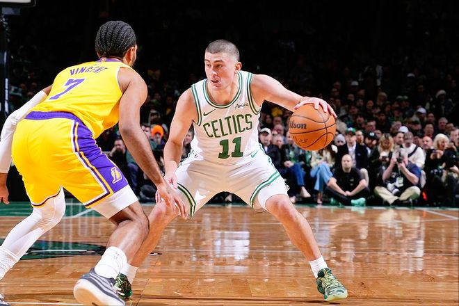 狼群日记｜年终神仙局 华子绝平三分加时遭逐 约老师56+16+15一锤定音！（狼群手记 ｜ 年末神局：华子压哨三分追平却加时被逐，约老师56+16+15一锤定音）