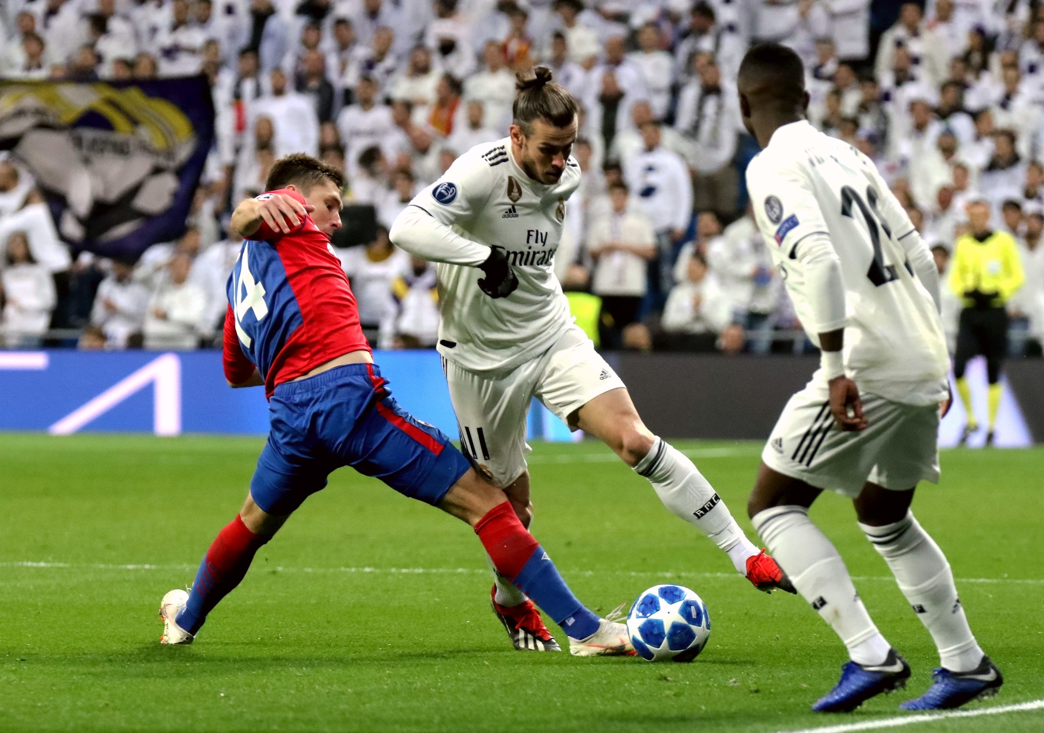 每体：埃里克·加西亚是弗利克麾下唯一全勤的“万能钥匙”（每体：埃里克·加西亚是弗利克手下唯一场场出战的多面手）