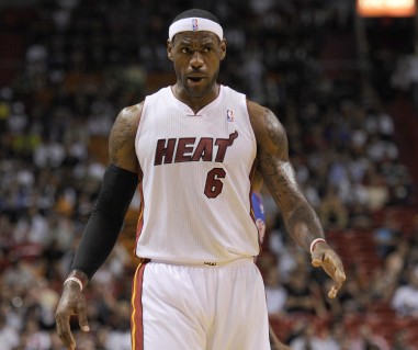 迪卡尼奥：国米仍是意甲综合实力最强；罗马买个好前锋能争冠（迪卡尼奥：国米整体实力仍为意甲之最，罗马若引进强力中锋有望争冠）