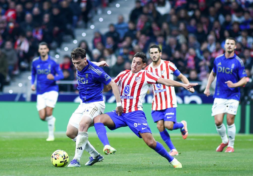 36岁哈登仍具备超强战力！场均26+8多队关注 两举措无愧暖心偶像（36岁哈登战力不减：场均26+8获多队青睐，两大善举尽显暖心偶像风范）