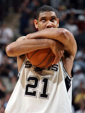 库里40+&谢泼德成X因素？老詹圣诞谢幕战？预测明日5场圣诞大战（库里冲40+、谢泼德或成X因素？詹姆斯圣诞谢幕战？明日五场圣诞大战前瞻）