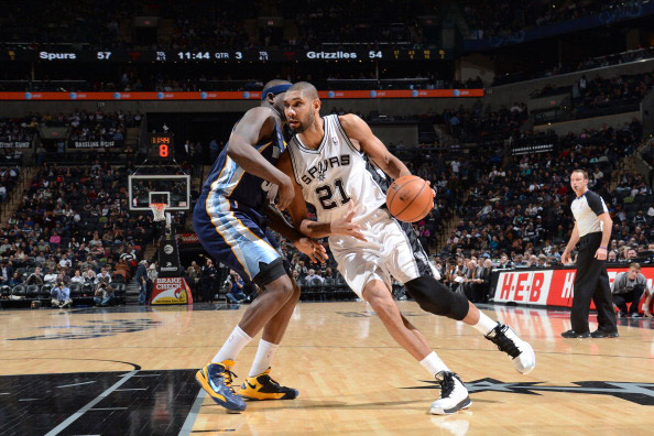 仅4分钟！舍瓦利耶成为法国国家队近90年来首秀丢球最快门将（开场仅4分钟遭破门！舍瓦利耶创法国队近90年门将首秀最快丢球纪录）