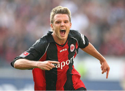 法国杯半场：杜埃建功、登贝莱点射，巴黎暂2-0丰特奈文迪（法国杯半场战报：杜埃破门、登贝莱点射，巴黎暂以2-0领先丰特奈文迪）