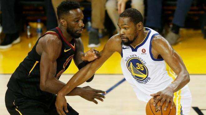 张继科0：3水谷隼，只差2分被横扫，央视果断掐断信号源！（张继科0-3负水谷隼，差2分仍遭横扫，央视紧急中断信号）