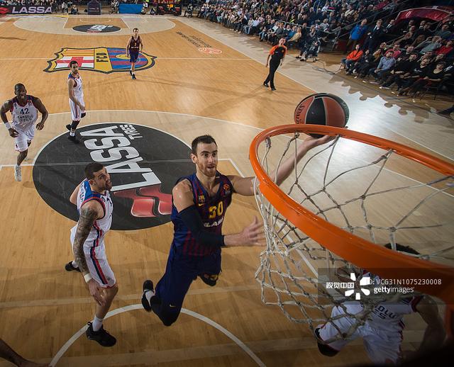 海港发布官方Vlog：旧将奇塔迪尼重回浦东足球场（海港官方Vlog上线：旧将奇塔迪尼再登浦东足球场）