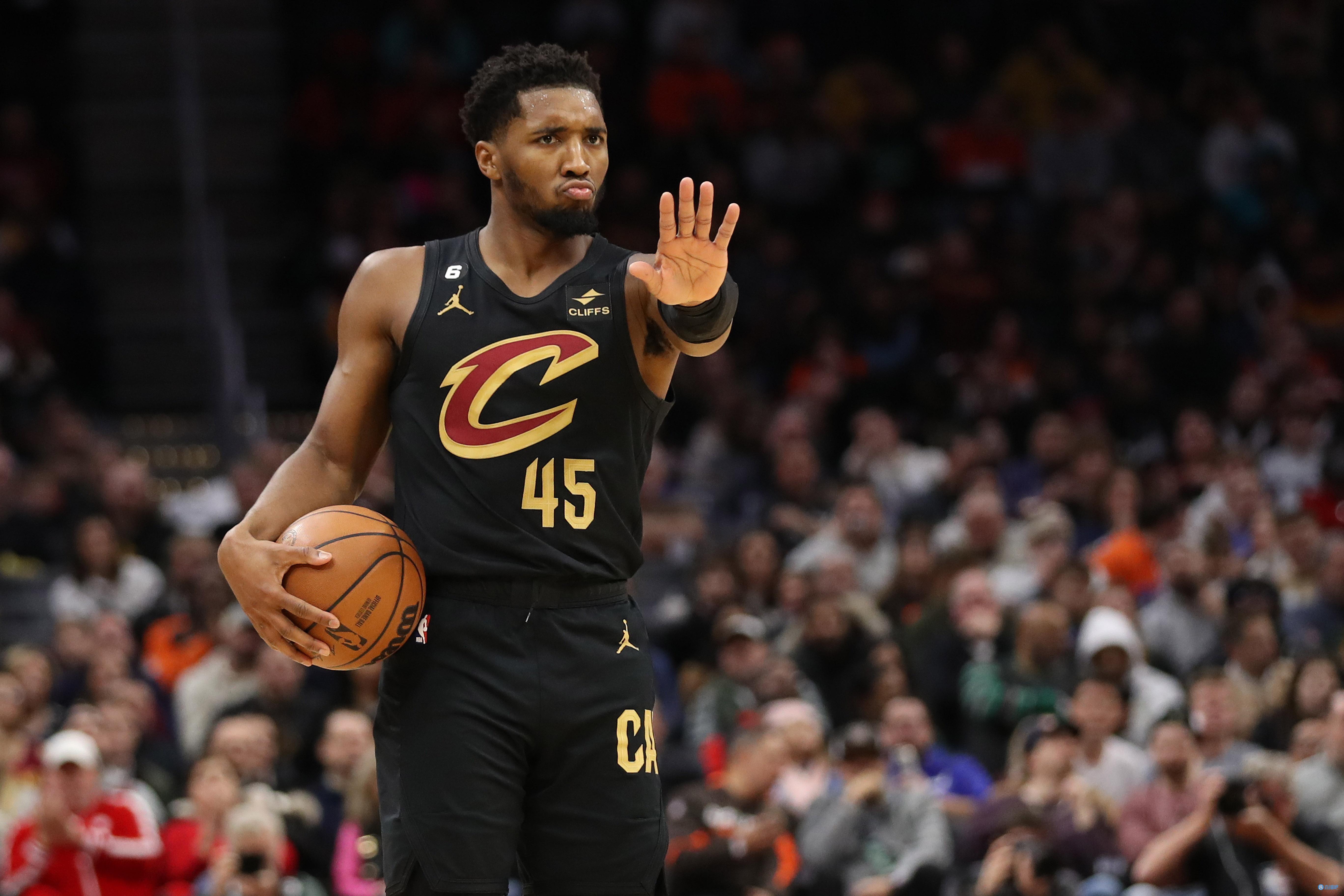 沙特联赛CEO：我们欢迎萨拉赫，但与球员谈判是俱乐部的责任（沙特联赛CEO：欢迎萨拉赫，谈判由俱乐部负责）