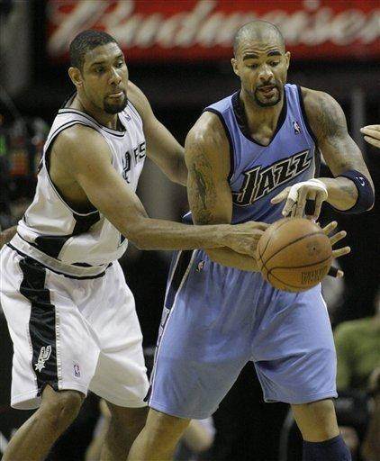 阿斯：曼联8000万引援成水货？谢什科未达预期且迷失体系（阿斯：曼联8000万新援物非所值？谢什科未达预期且难融入战术体系）