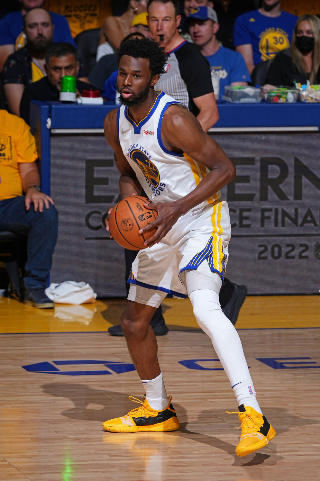 记者：申花本周二结束假期，重新集结备战今年的亚冠收官战（申花周二收假归队，重启集训冲刺本赛季亚冠收官战）