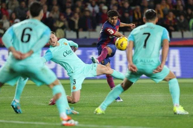 谢智杰的传球艺术：精准与智慧的结合（谢智杰的传球之道：精确与智谋的交织）