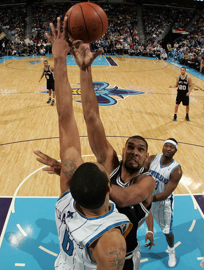 马德兴：米利西奇不敢热身U17女足，一年半不换血，足协当断则断（马德兴：米利西奇回避U17女足热身，18个月无换血，足协应果断决策）