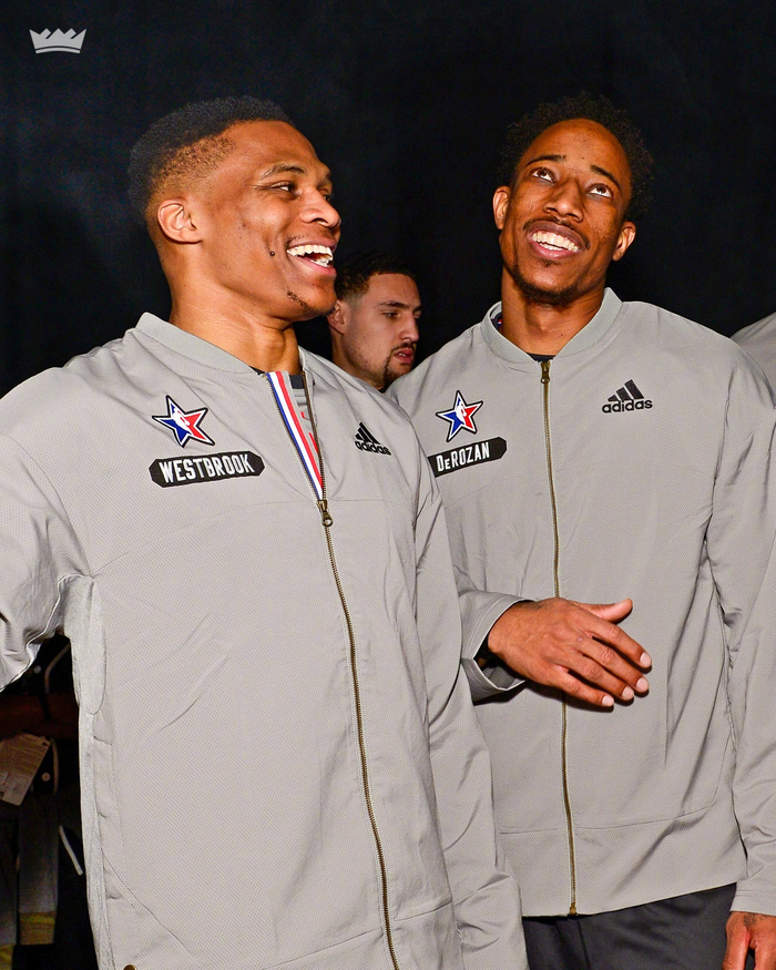 世体：埃里克-加西亚将戴面具随队出征，但弗里克不会让他首发（世体：埃里克-加西亚将戴面具随队启程，弗里克暂不安排其首发）